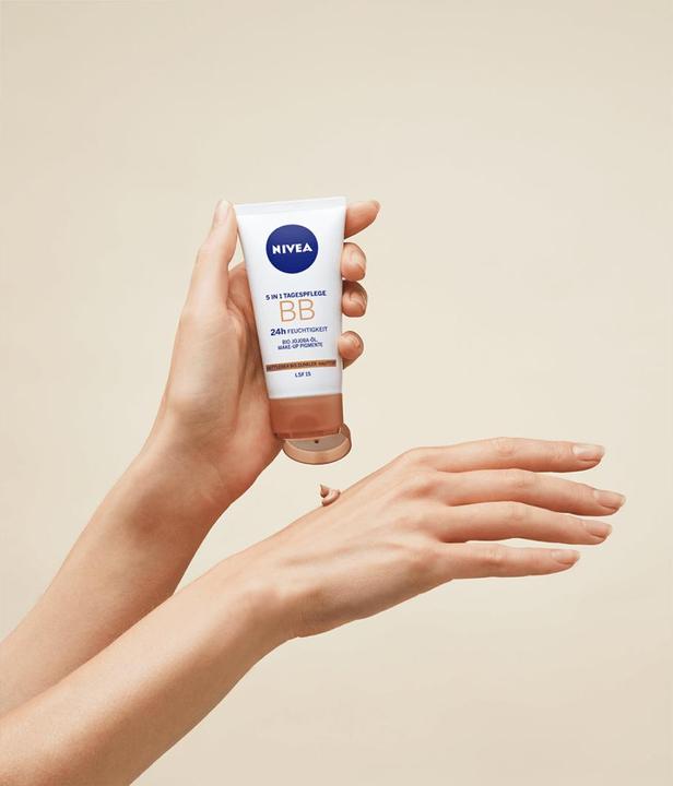Produktbild NIVEA Bb Cream (Medium to Dark)