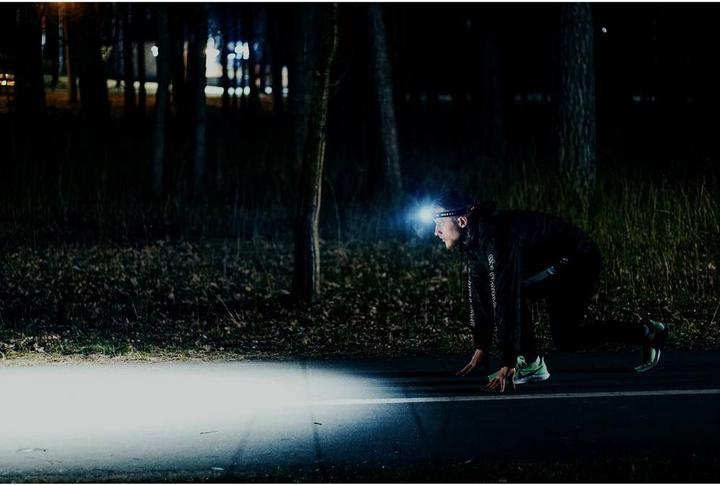 Produktbild ArmyTek Elf C1 Micro USB Kopf- / Handlampe (7.59 cm, 1000 lm)