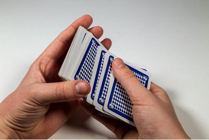 Produktbild NoName Spielkarten-Set (Deutsch, Englisch, Französisch, Italienisch)