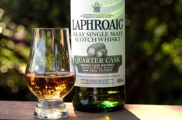 Actual product image Laphroaig Quarter Cask (Single Malt, Scotch whisky, 1 x 70 cl)