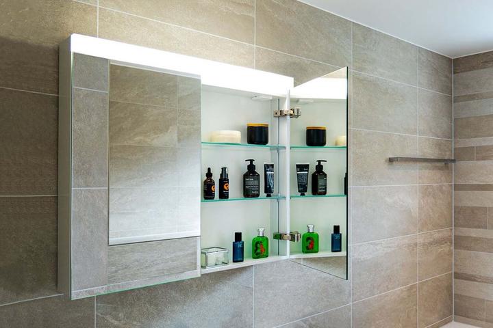 Produktbild Schneider LOWLINE Basic LED Lichtspiegelschrank, 2 Doppelspiegeltüren, 80x74,8x13,5cm, 171.280.