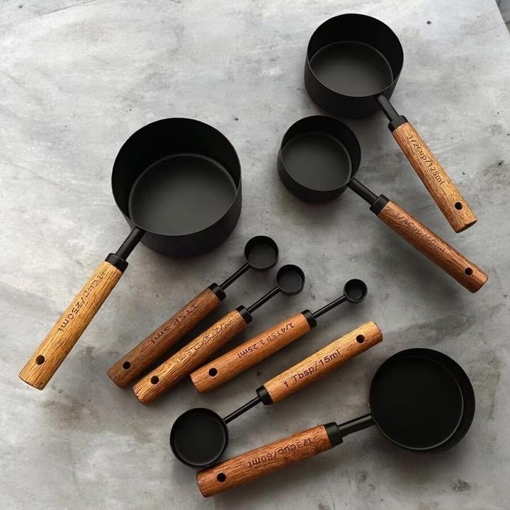 Actual product image Homerely 8 Teiliges Edelstahl Messbecher und Messlöffel mit Holzgriff Set Schwarz
