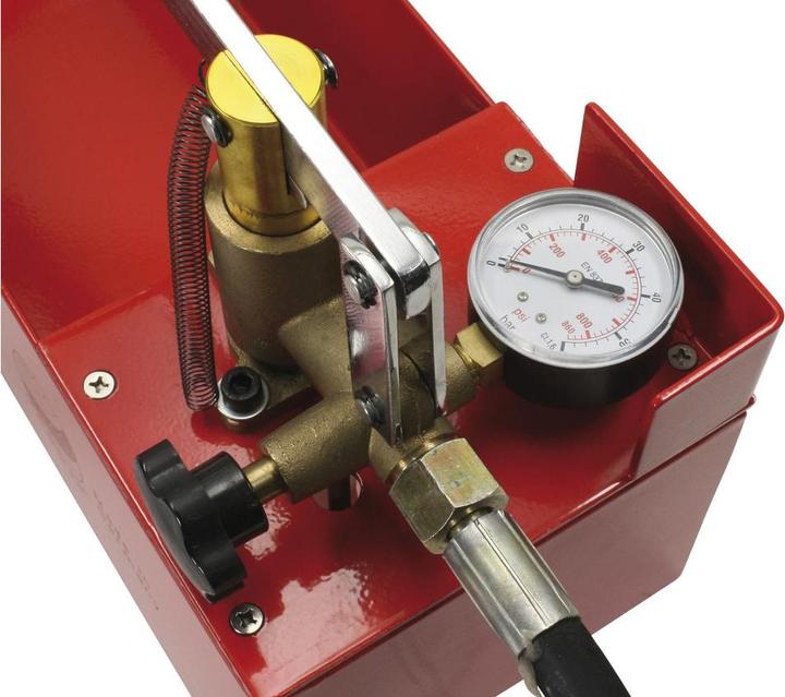 Actual product image Dönges Pressure test pump with 1 dial gauge, operating pressure up to 60 bar, connection 1/2".