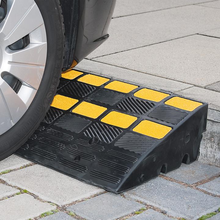 Actual product image Moravia Kerbstone ramp 300 x 600 x 100 mm