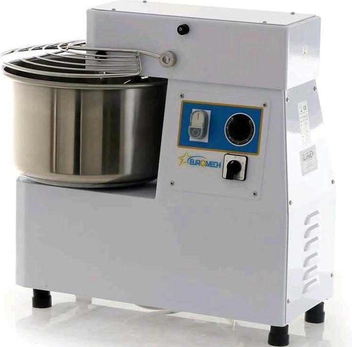 Image du produit EuroMech Pétrin à spirale Capacité de pâte18 Kg (735.50 W)