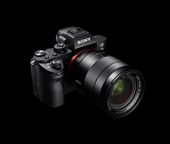 Actual product image Sony Alpha 7 II (28 - 70 mm, 24 Mpx, Full frame)