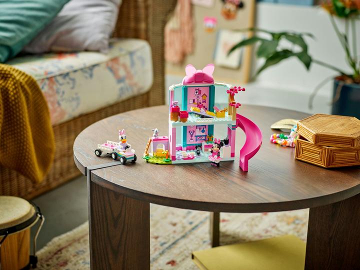 Actual product image LEGO Minnies Tierhotel (43274, LEGO Disney)