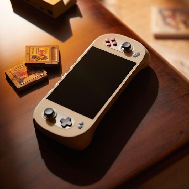 Produktbild Ayaneo 2S Handheld Konsole – 32 GB LPDDR5X, 2 TB SSD, Retro Power