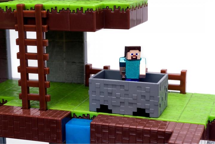 Actual product image Jada Minecraft Nano Scene Overworld