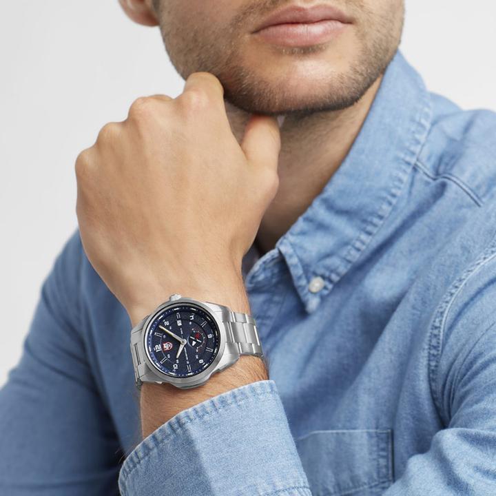 Actual product image Luminox Atacama Adventurer Field 1760 Series (Diving watch, 42 mm)