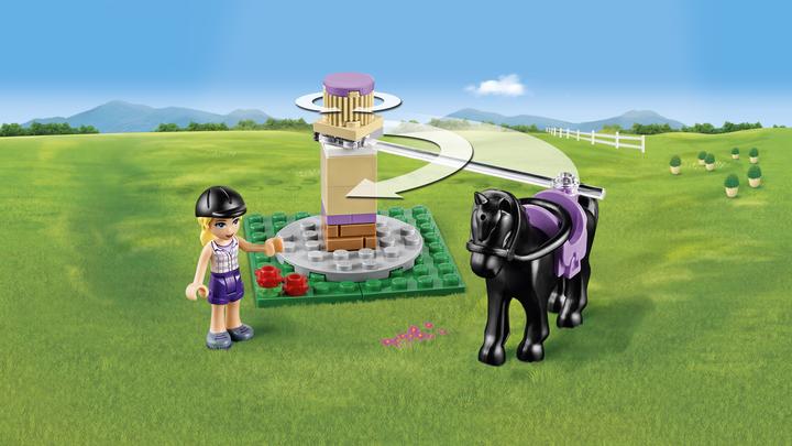 Actual product image LEGO Friends Heartlake Riding School (41126, LEGO Friends)