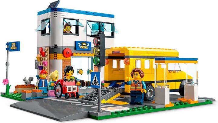 Produktbild LEGO Schule mit Schulbus (60329, LEGO City)