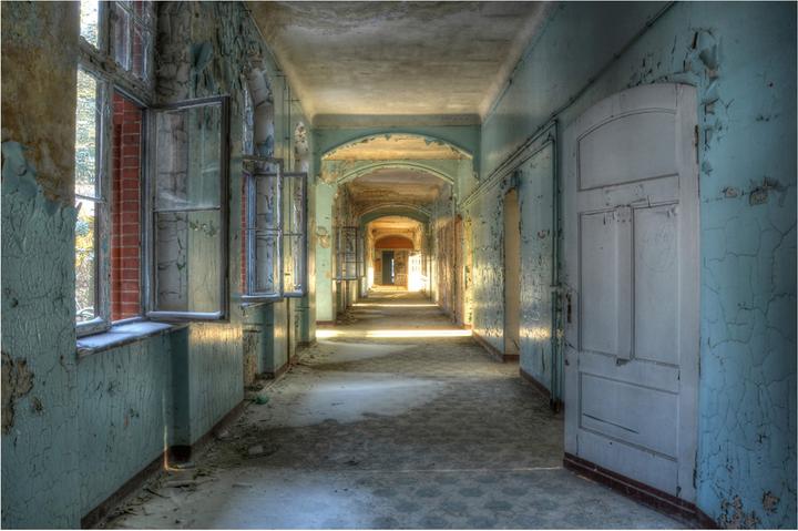 Produktbild Schubiger Lost Place Flur 1 (120 x 80 cm)