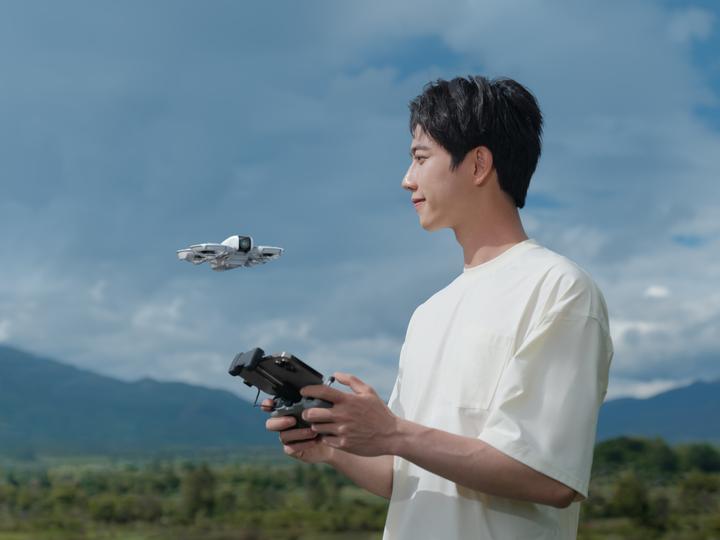 Image du produit DJI Neo Fly More Combo (18 min, 135 g, 12 Mpx)