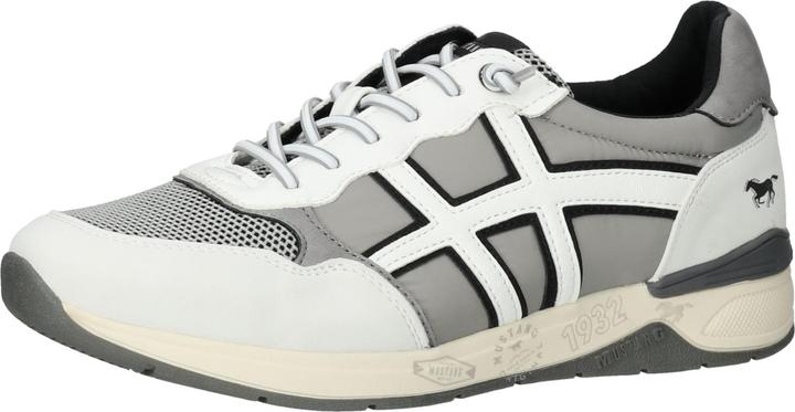 Image du produit Mustang Quittez vos chaussures d'affaires et optez pour des chaussures de loisirs. Ces sneakers (44)