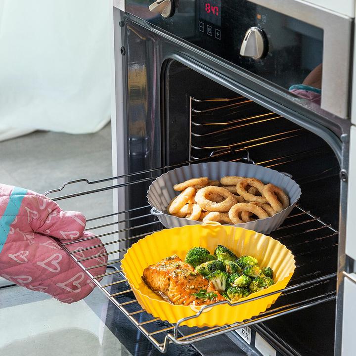 Immagine prodotto InnovaGoods Stampi in silicone con spazzola da forno per friggitrici ad aria calda Mollicon