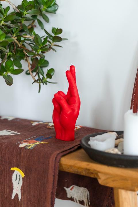 Actual product image Candle Hand crossed fingers (1 pcs.)