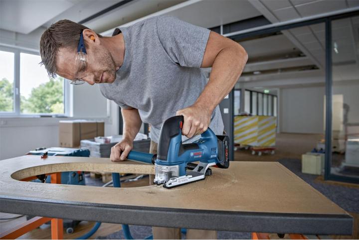 Produktbild Bosch Professional GST 18V-155 BC
