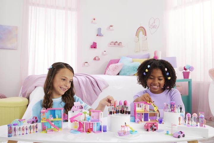 Immagine prodotto Barbie Bambola Mini BarbieLand e decappottabile