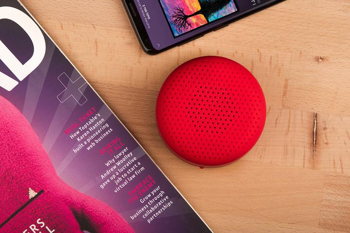 Actual product image veho THE M3 - RED (2 h)