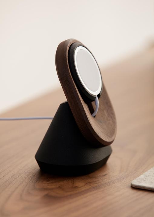 Image du produit Oakywood MagSafe iPhone Stand Support multifonctionnel pour iPhone - Noyer -