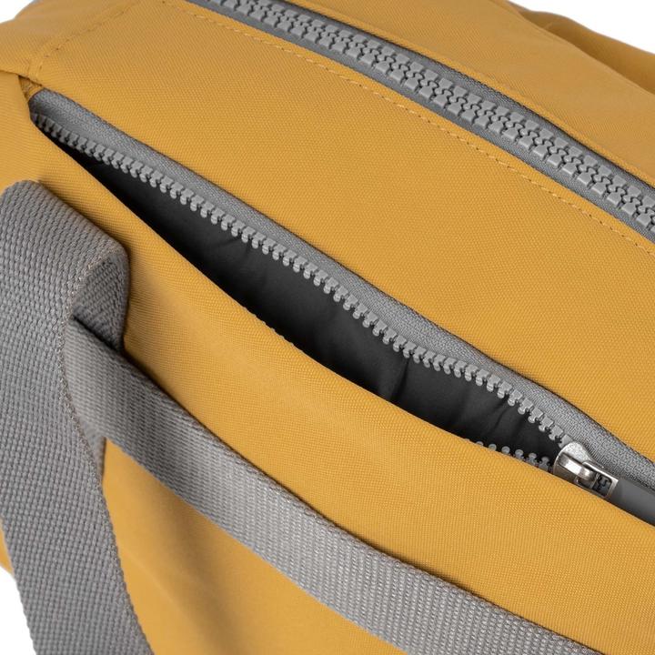 Actual product image Roka London Gatwick Flax Recycled Canvas Small (19 l)