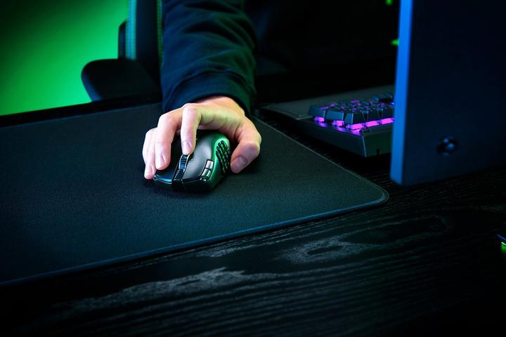 Actual product image Razer Naga V2 HyperSpeed for gaming, 2.4 GHz, Bluetooth, Wireless, Black (Wireless)