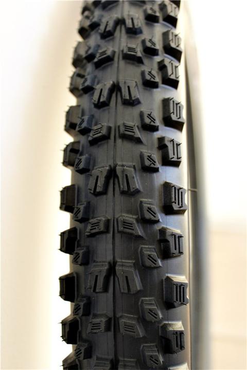Actual product image Vittoria Agarro 27.5" Trail 4C G2.0 (27.5 x 2.60, 65-584)