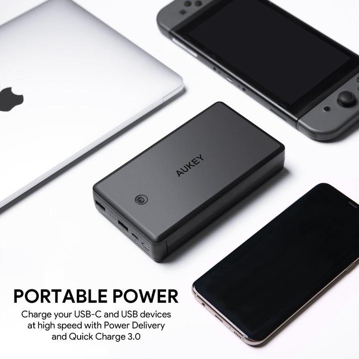 Immagine prodotto Aukey Powerbank PB-Y7 (30000 mAh, 111 Wh)