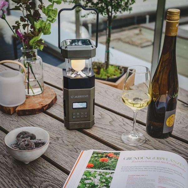 Productafbeelding Albrecht DR 114 DAB+ noodbuitenradio met campinglampje (DAB+, VHF, Bluetooth)