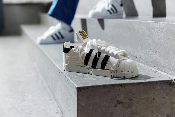 Image du produit LEGO Adidas Originals Superstar (10282, LEGO Icons)