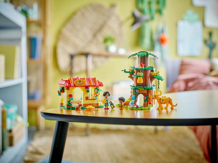 Image du produit LEGO La ferme des animaux d'Antonio (43251, LEGO Disney)