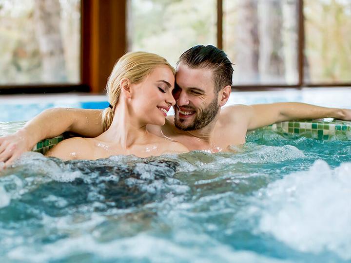 Produktbild Smartbox Liebe in der Schweiz: Romantischer Aufenthalt, Gourmetpause, Spass oder Wellness (2 Pers.)