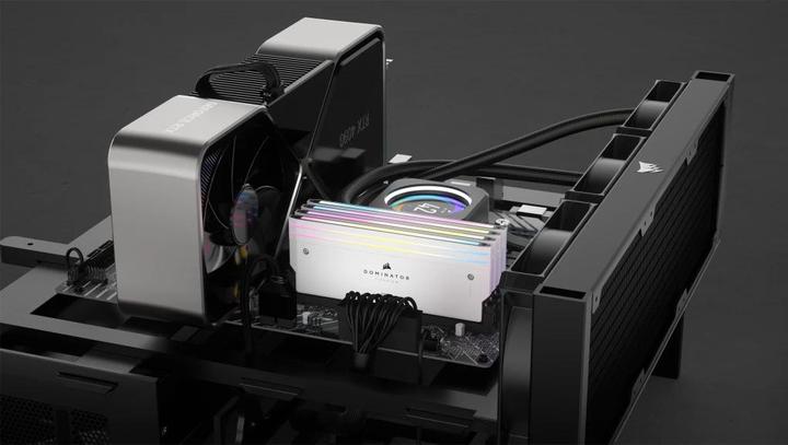 Image du produit Corsair Dominator Titanium (2 x 24 Go, 7200 MHz, RAM DDR5, DIMM)