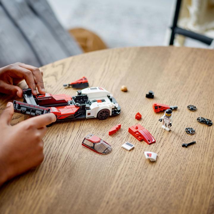 Actual product image LEGO Porsche 963 (76916, LEGO Speed Champions)