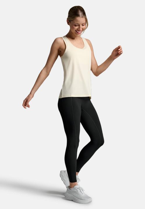 Actual product image 2XU Aero Singlet (M)