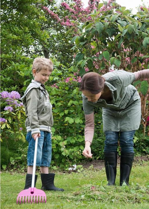 Actual product image Fiskars Kids Leaf Broom Purple 138160