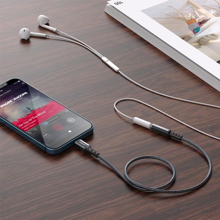 Produktbild Acefast MFI Lightning audio cable - 3.5 mm mini jack (female) 18 cm, AUX gray (C1-05 deep gray) (0.18 m)