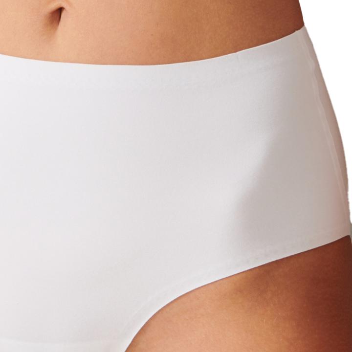 Actual product image Schiesser 3-pack of Invisible Soft maxi briefs (40, L, pack of 3)