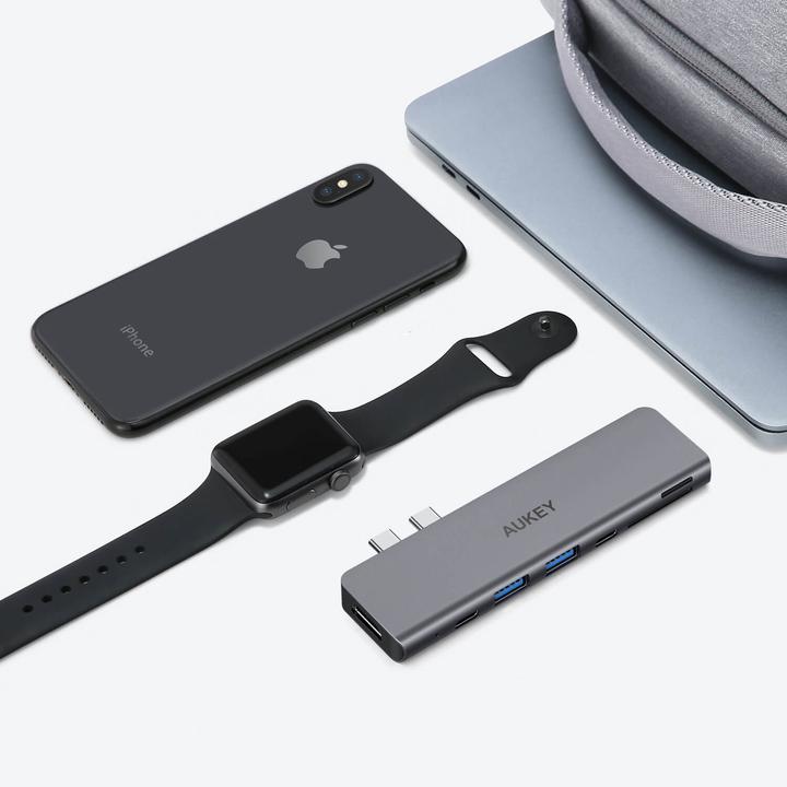 Actual product image Aukey CB-C76 (USB-C, 7 Ports)