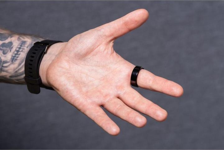 Immagine prodotto OEM Smart device Smart Ring R11M- smart steel ring with charging box Size 7 (17.3mm), black (7, Nero)