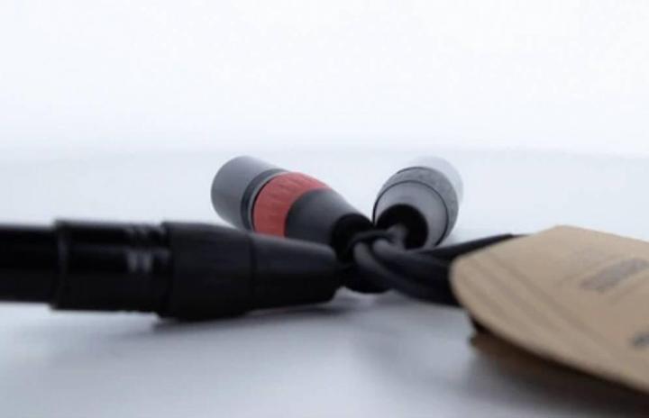 Produktbild Cordial EY 0,3 FMM XLR Y-Adapter (1x XLR-Buchse 3 polig - 2x XLR-Stecker 3 polig (0.30 m)