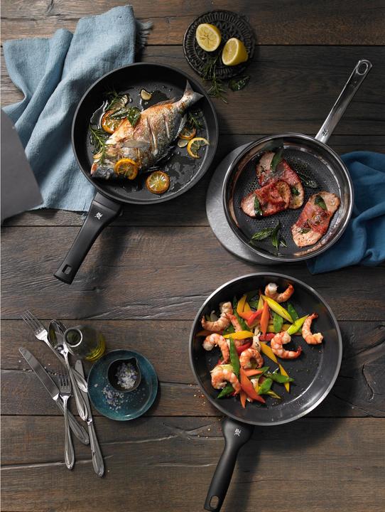 Actual product image WMF PermaDur Premium (24 cm, Frying pan, Cast aluminium)
