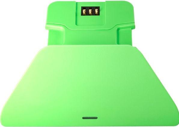 Actual product image Razer Universal Quick Charging Stand for Xbox - Velocity Green (P) (Xbox Series S, Xbox Series X)