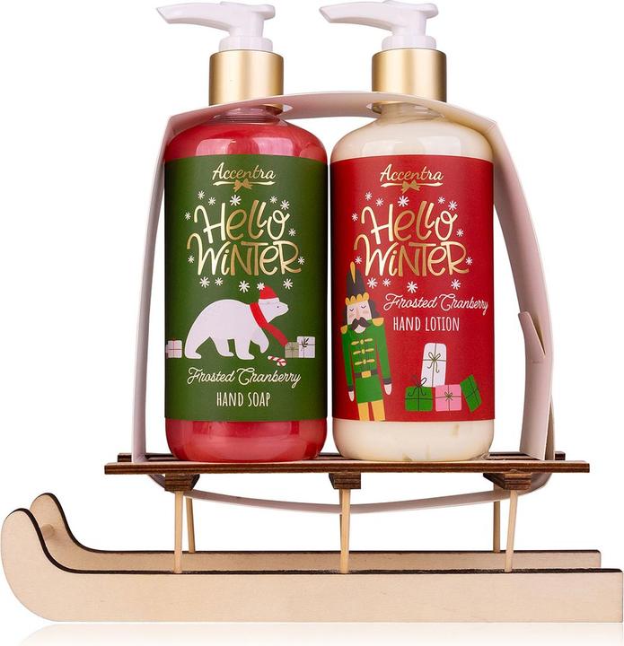 Immagine prodotto Accentra Set per la cura delle mani HELLO WINTER su una slitta di legno Fragranza: Mirtillo rosso smerigliato