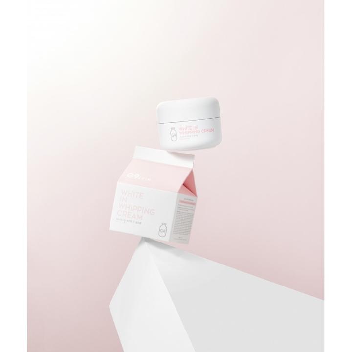 Immagine prodotto G9 Skin bianco nel latte che monta la panna (Crema da giorno)