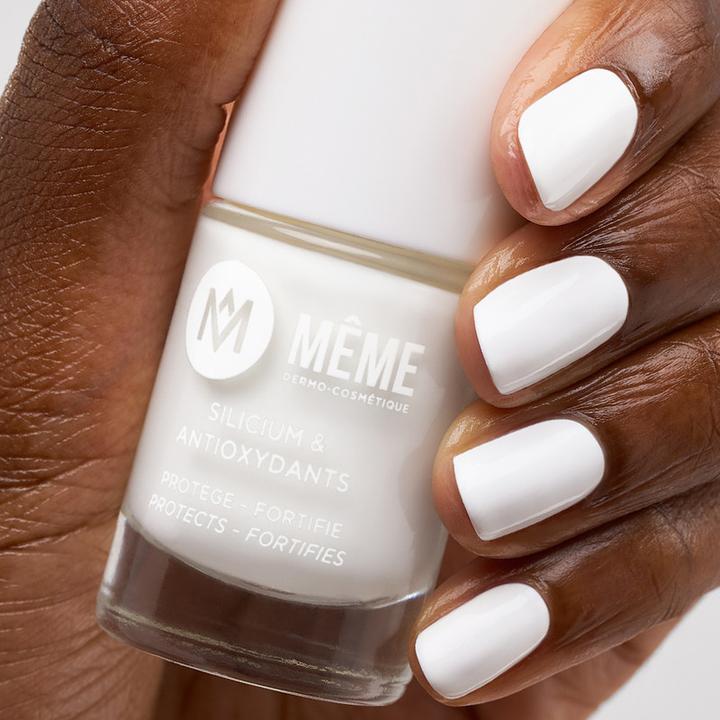 Produktbild Même Antioxidativer Nagellack (Weiss, Blanc, Gel-Effekt Nagellack)