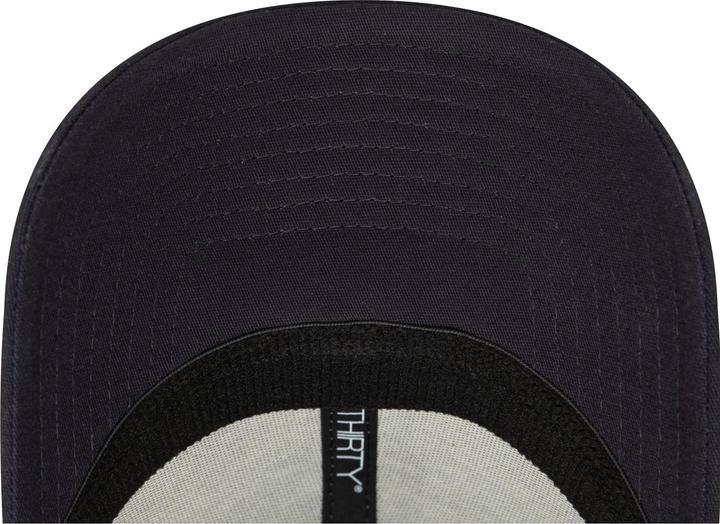 Actual product image New Era 39Thirty Cap - MICROCORD Manchester United - L/XL (L)