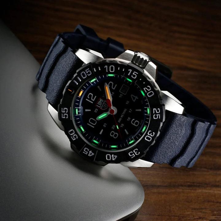 Image du produit Luminox Navy Seal Steel 3250 Series (Montre de plongée, 45 mm)