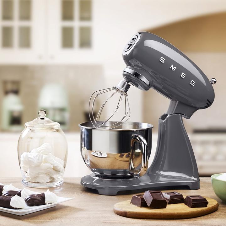 Actual product image Smeg SMF03 (800 W)